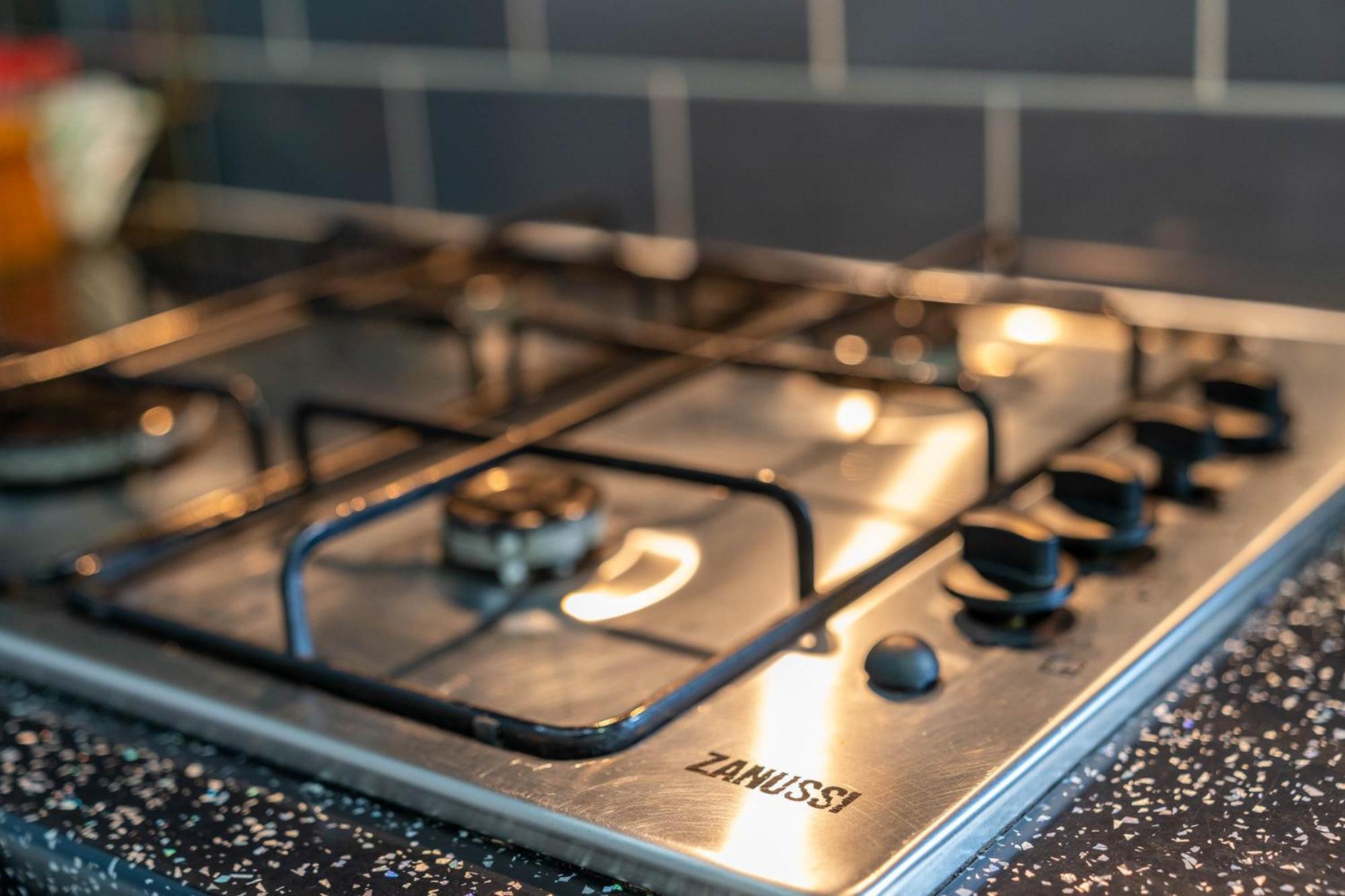 Five Bedroom Townhouse - Near City Centre - Edgbaston - On Street Parking - Wifi - Netflix - 974P 버밍엄 외부 사진