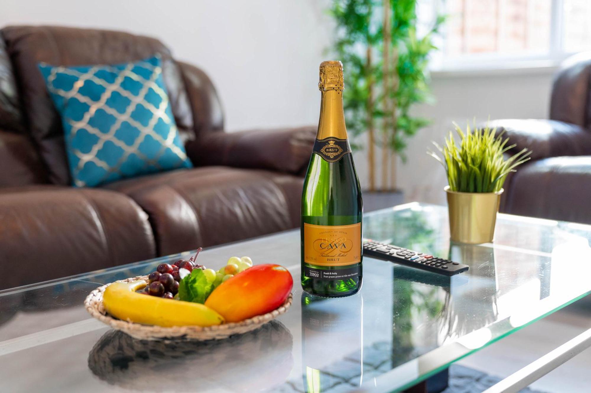 Five Bedroom Townhouse - Near City Centre - Edgbaston - On Street Parking - Wifi - Netflix - 974P 버밍엄 외부 사진