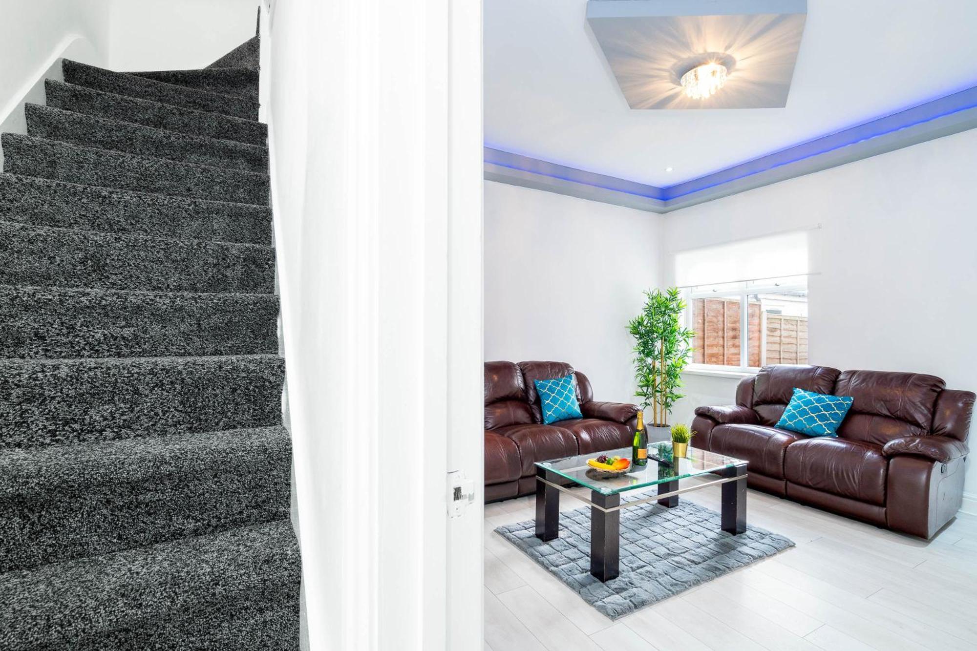 Five Bedroom Townhouse - Near City Centre - Edgbaston - On Street Parking - Wifi - Netflix - 974P 버밍엄 외부 사진